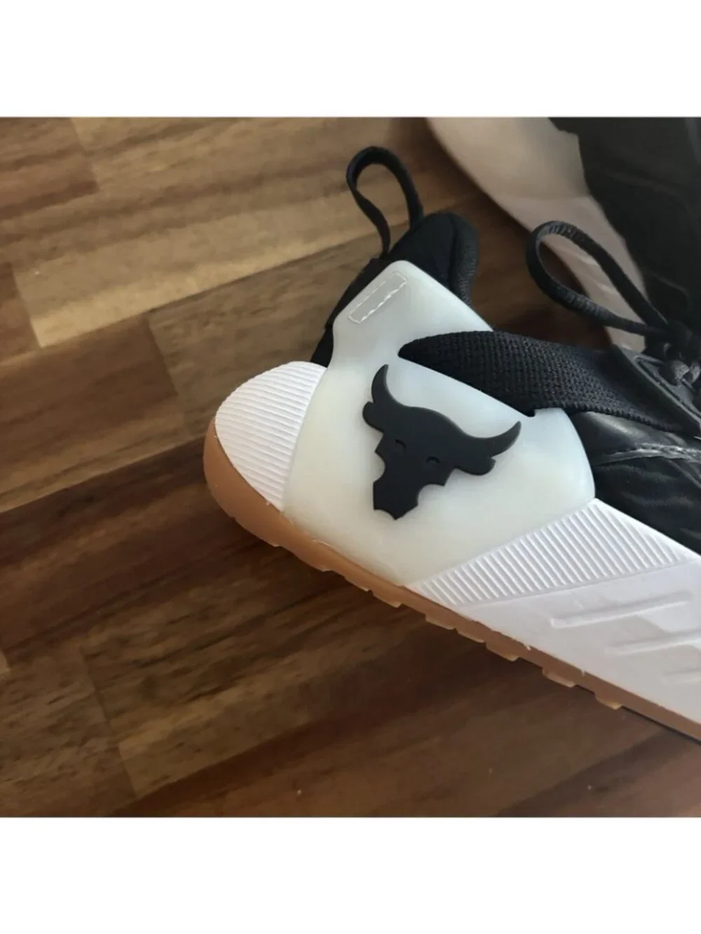 Under Armour excellent please